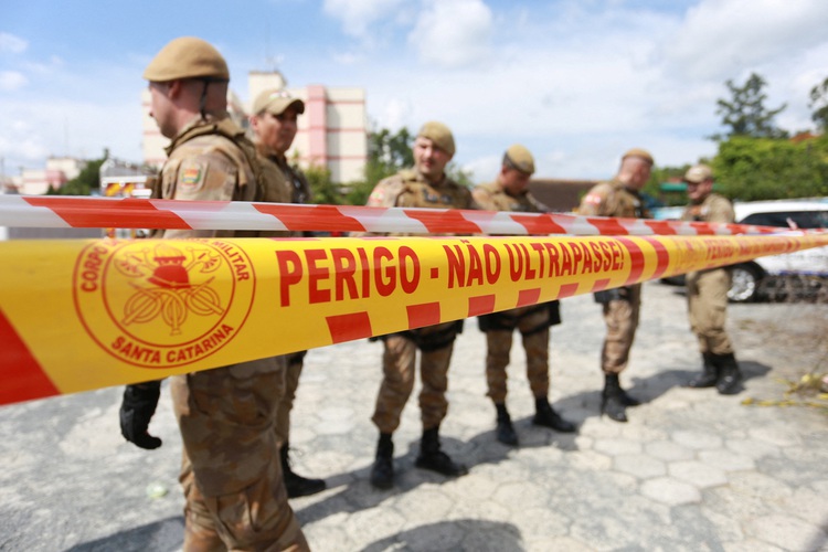 Man with axe kills four at crèche in southern Brazil