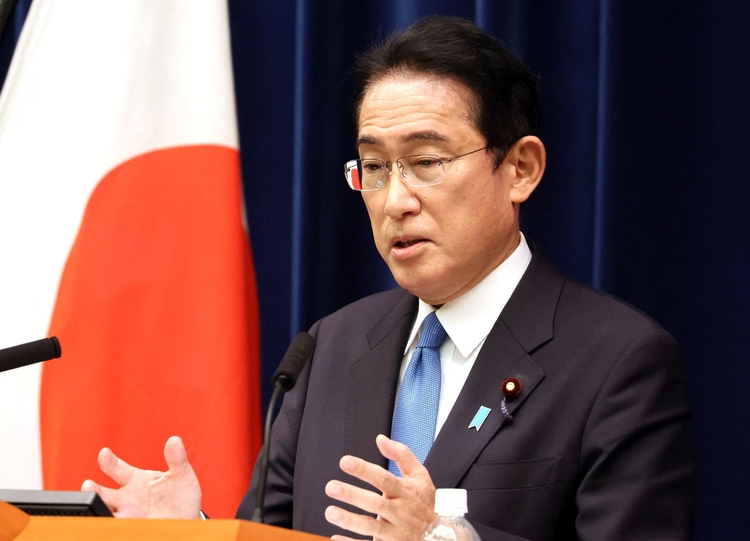 Japan approves $13.5 bln Osaka resort, country's first casino