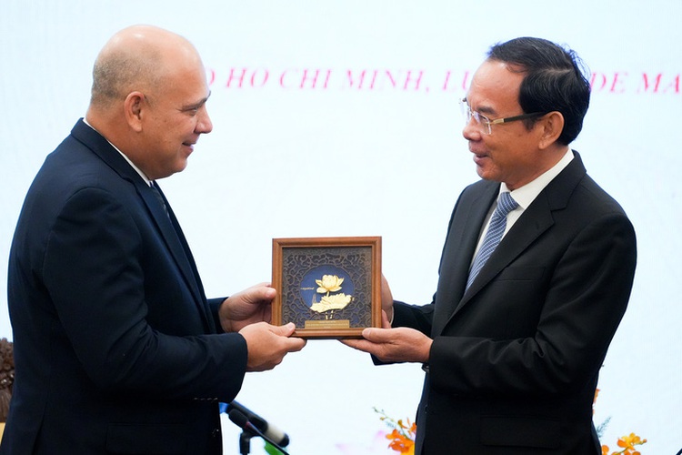 Breakfast @ Tuoi Tre News – May 2