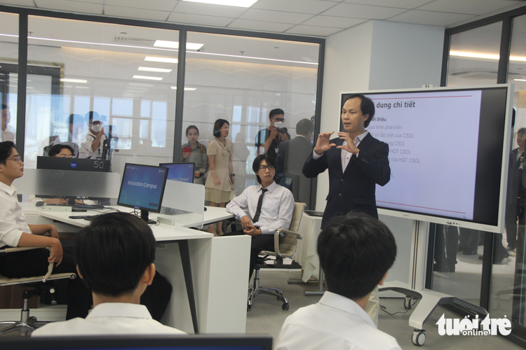 Samsung Vietnam launches technology education program in Da Nang