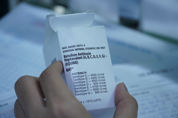 6 vials of WHO-supplied emergency botulism antitoxin arrive in Vietnam