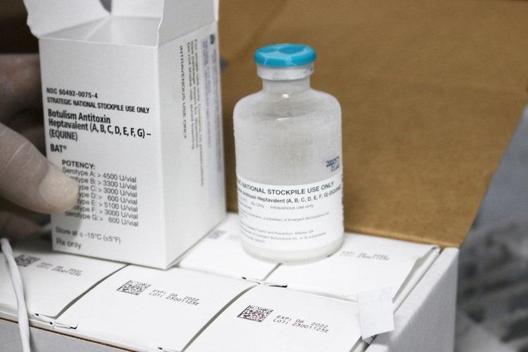 Vietnam health ministry to establish 3-6 storage centers for rare drugs