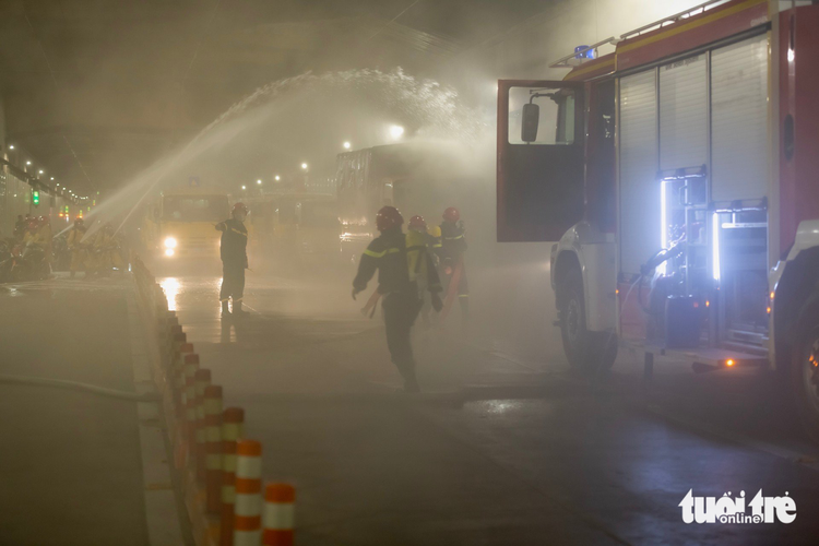 Ho Chi Minh City holds fire drill at Saigon River Tunnel