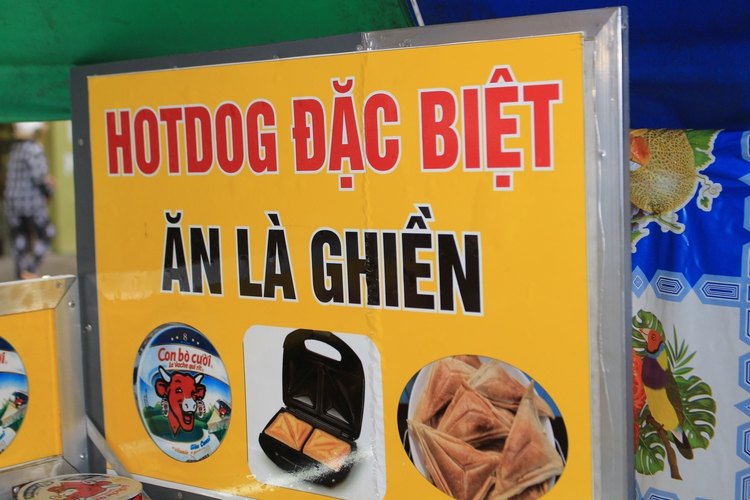 A hot dog that isn’t a hot dog in Vietnam