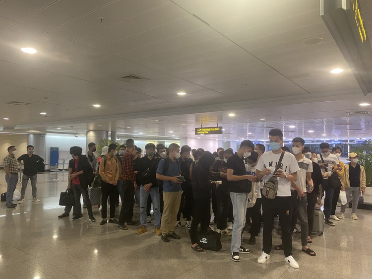 Vietnam repatriates 80 more forced laborers from Philippines
