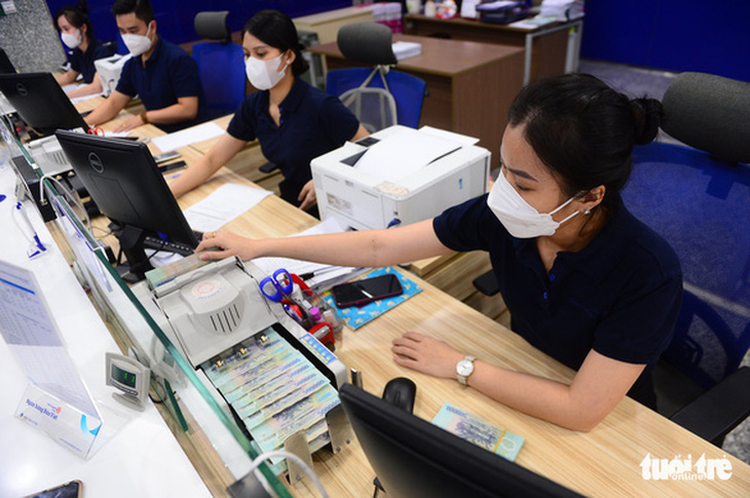 Individual customers’ deposits at banks in Vietnam hit new high