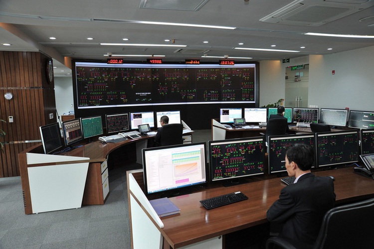 Director of Vietnam’s power load dispatch center suspended pending inspection