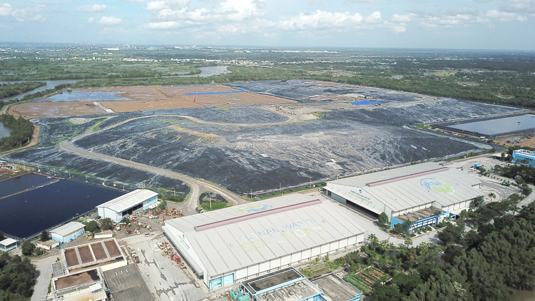 Landfill stench turns Ho Chi Minh City dwellers’ lives upside down