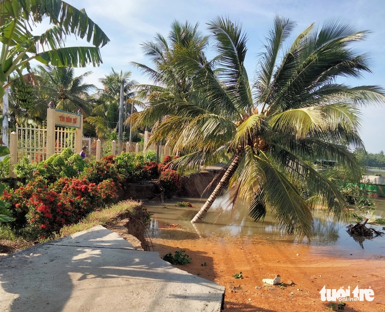Land subsidence ravages riverside road twice in southern Vietnam