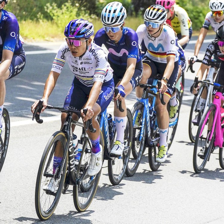 Vietnamese female cyclist meets with accident in leading tourney in Italy