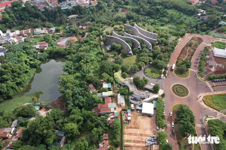 Vietnamese coffee giant’s urban area project puts 30 households in Dak Lak at disadvantage