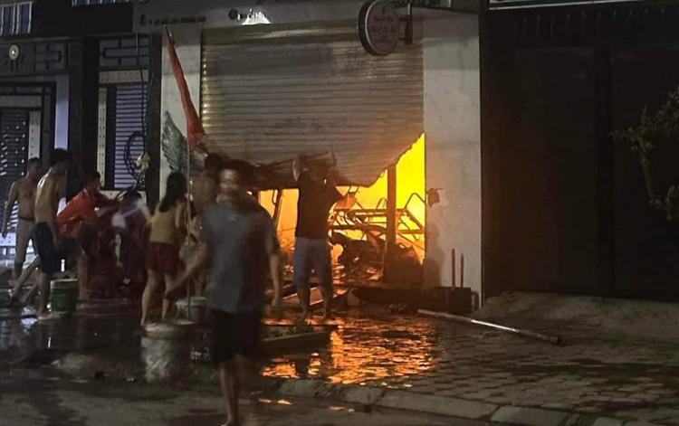 Electric car catches fire while charging, killing 2 in Vietnam’s Thanh Hoa Province