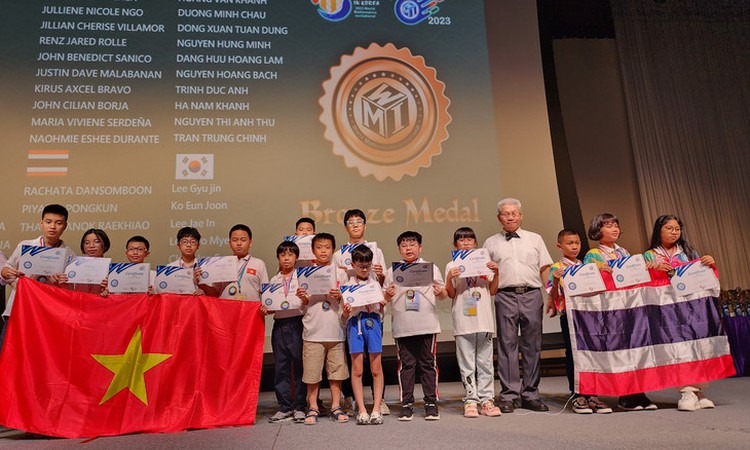 Vietnam wins 6 gold medals at World Mathematics Invitational