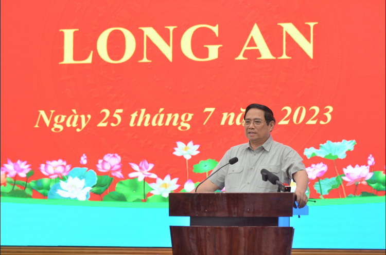 Vietnam’s prime minister orders quick support for Long An economic zone establishment
