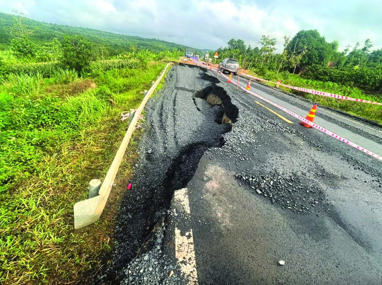More landslides strike Vietnam’s Central Highlands