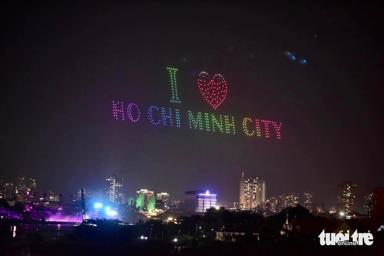 40 cruise ships, yachts join parade at Ho Chi Minh City River Fest