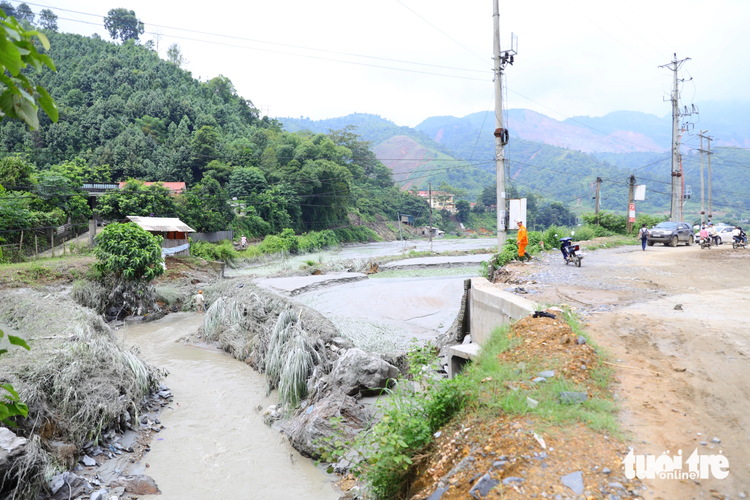 Environmental concerns rise over sludge from copper ore processing plant in northern Vietnam