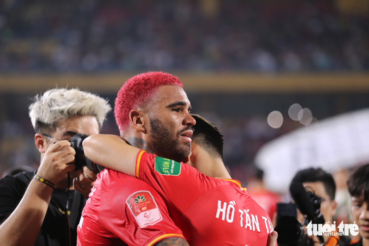 Hanoi public security’s football team win 2023 V-League 1