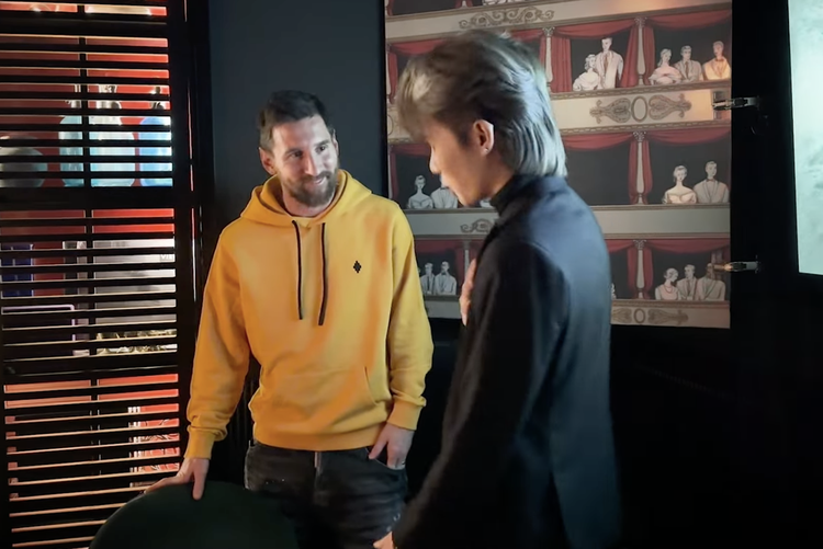 Lionel Messi appears in Vietnamese MV
