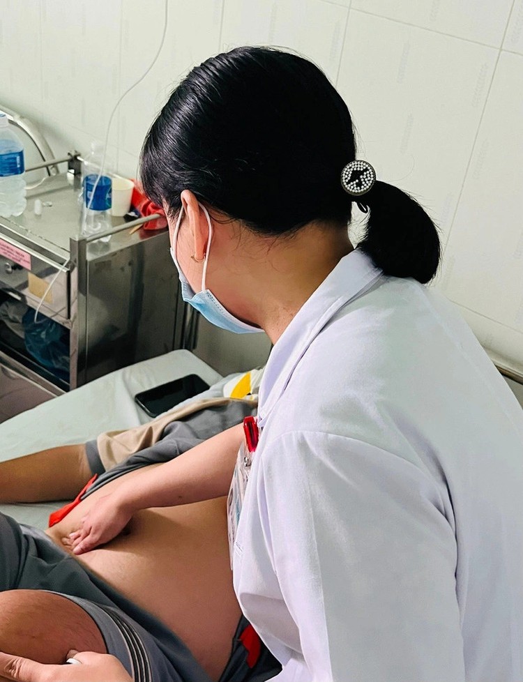 Victims of ‘banh mi’ food poisoning in Hoi An rise to 141