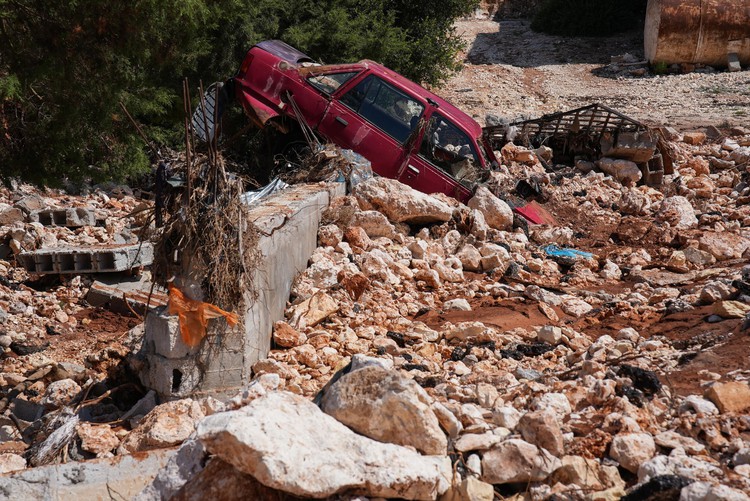Aid arrives in flood-hit Libya as Derna death toll estimated at 11,300