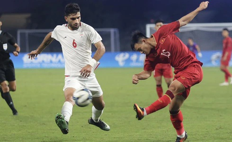 Vietnam suffer heavy defeat to Iran in Asian Games football
