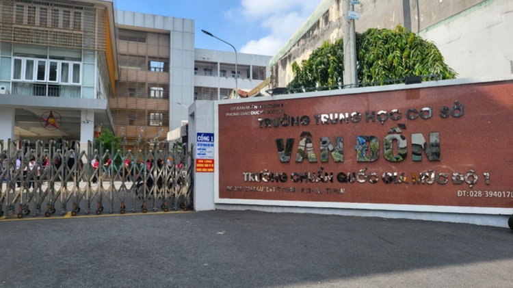 Dozens of students suffer vomiting, stomachache after school lunch in Ho Chi Minh City