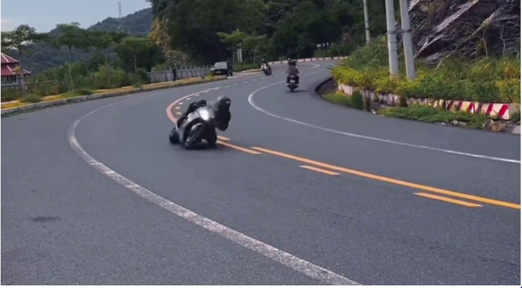 Police verify report of youngsters riding motorcycles at 277kmph in northern Vietnam