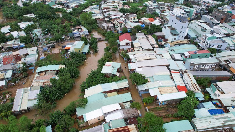 How can Da Nang be saved from flooding?