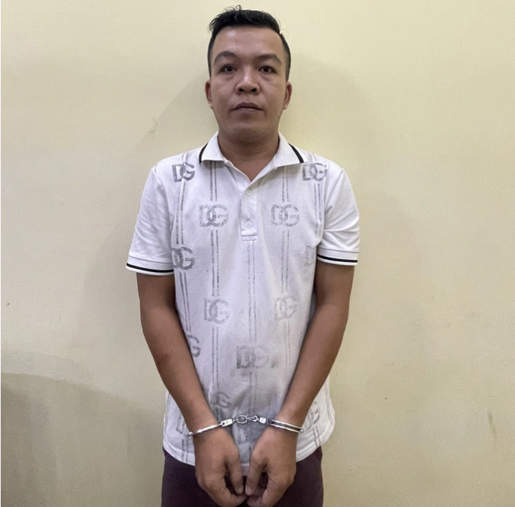 Ho Chi Minh City police return stolen phone to S.Korean man, arrest robber