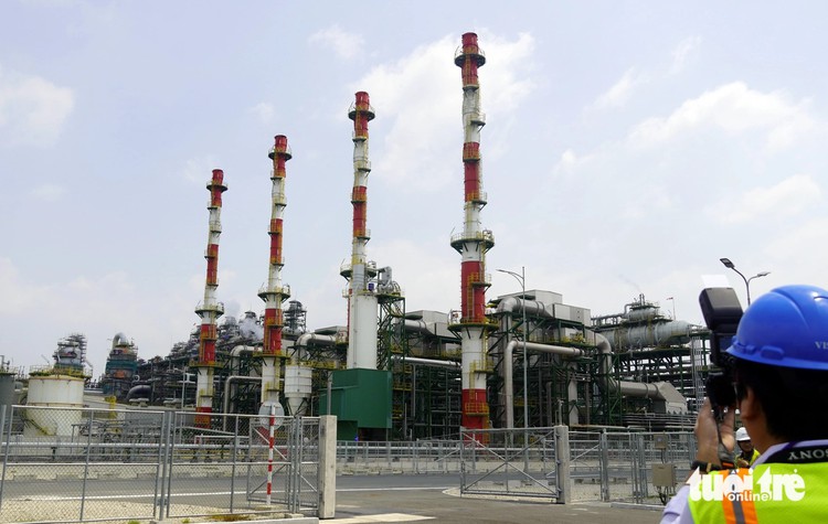 Vietnam to put $5bn petrochemical complex in full commercial production next year