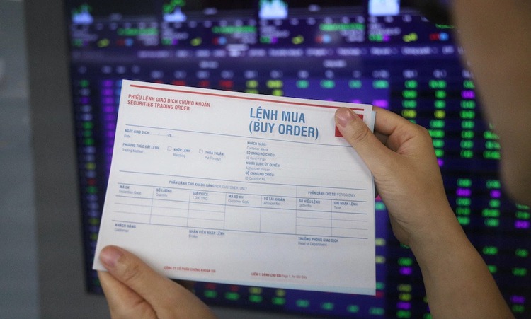 Vietnamese investor fined over $61,000 for stock market manipulation