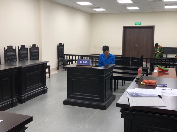 Vietnam jails ivory, rhino horn trafficker for 12 years