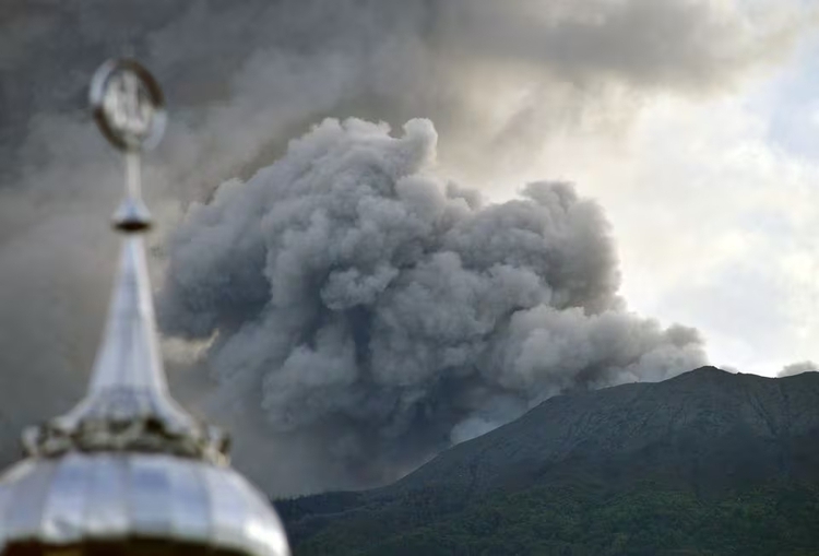 11 climbers killed as Indonesia volcano erupts, search on hold