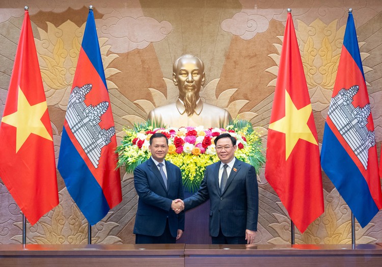 Vietnamese state president, NA chair receptions for Cambodian PM