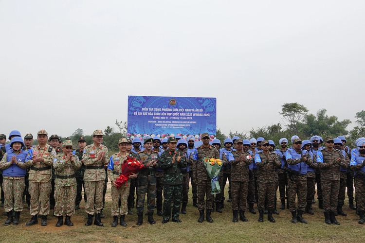 Vietnam, India hold joint peacekeeping exercise