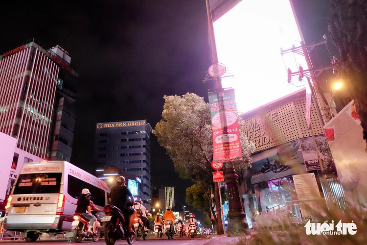 Large outdoor LED screens dazzle road users in Ho Chi Minh City