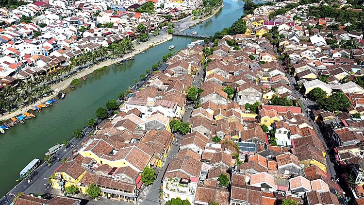 Crisis grips hospitality businesses in Vietnam's ancient city of Hoi An
