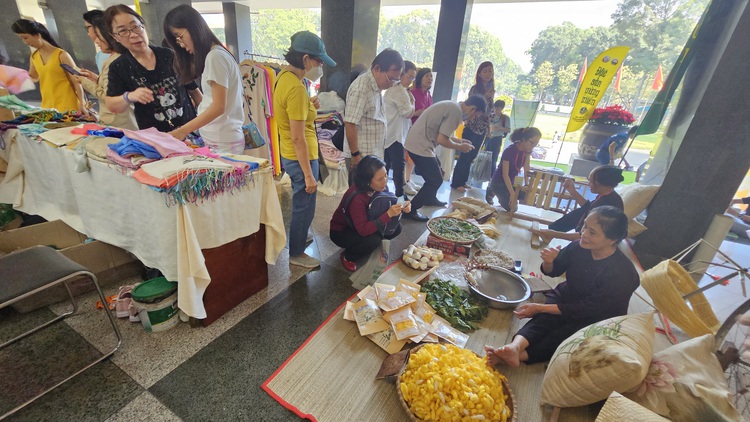 Ho Chi Minh City downtown fair showcases regional specialties, traditional crafts