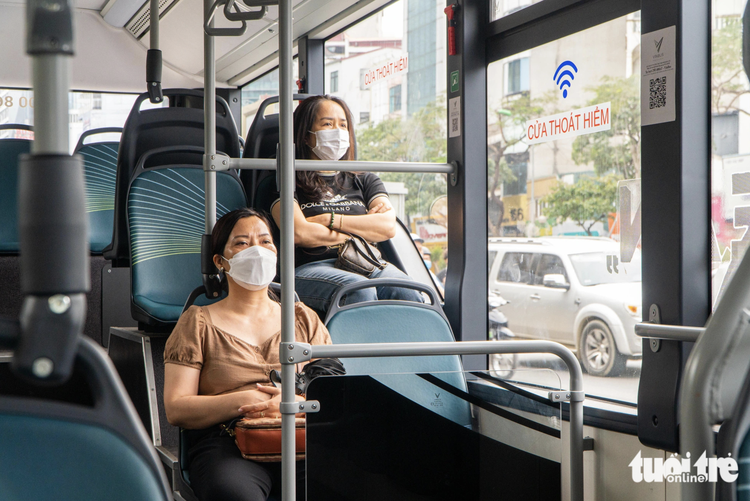 Hanoi aims to use e-buses on 9 routes