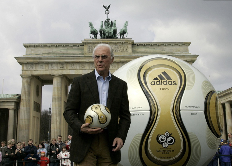 Soccer-Reaction to death of Germany great Beckenbauer
