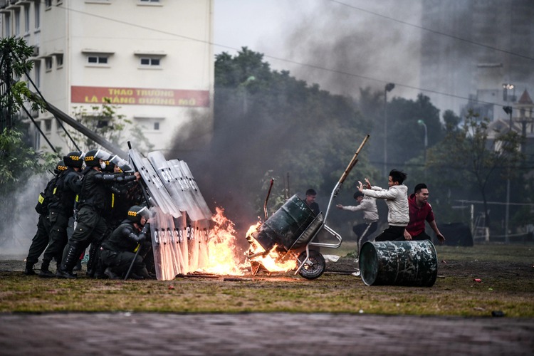 Vietnam establishes 1st police peacekeeping unit