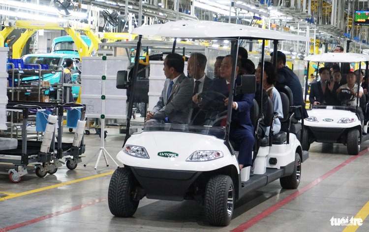 Indonesian President says he’s impressed by Vietnam’s VinFast EVs