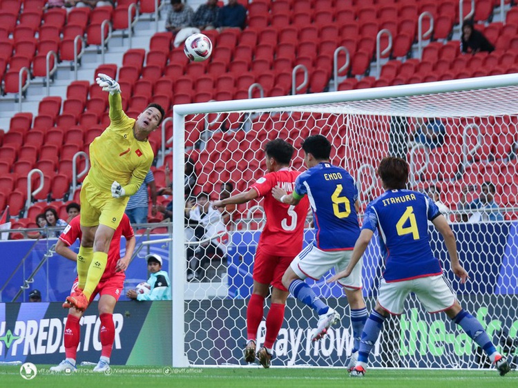 Non-selected goalie’s agent under fire for mocking chosen keeper after Vietnam’s Asian Cup defeat