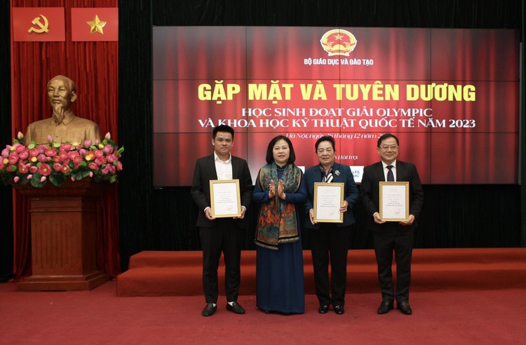 Vietnamese man uses mathematical logic to learn English, run $25mn edtech company