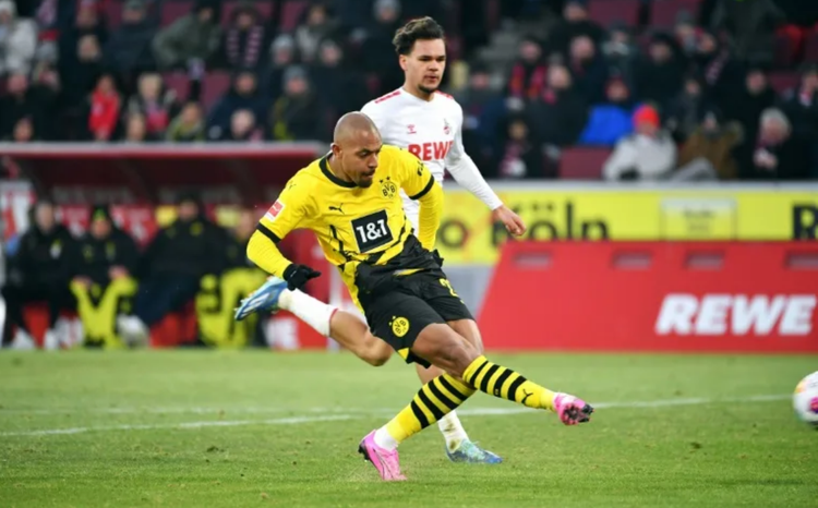 Hincapie sends Leverkusen past Leipzig with injury-time winner