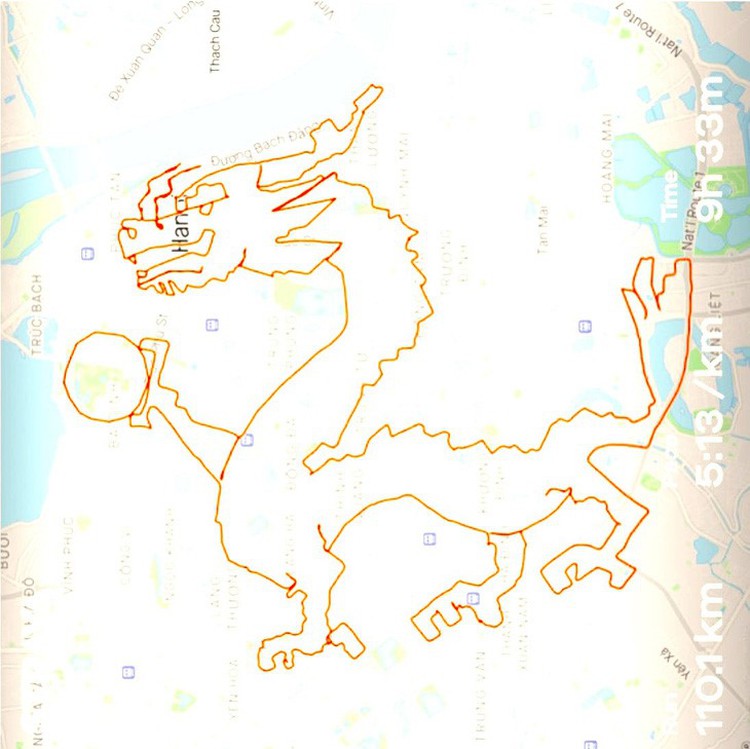 Hanoi man runs 43km, cycles 67km to draw dragon on map to celebrate new lunar year