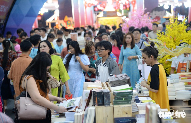 Over 16,000 books offered as Tet gifts at Ho Chi Minh City book festival