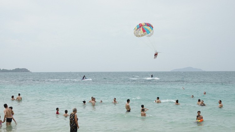 Vietnam tourism authority requires investigating case of nearly 300 Taiwanese tourists stranded on Phu Quoc