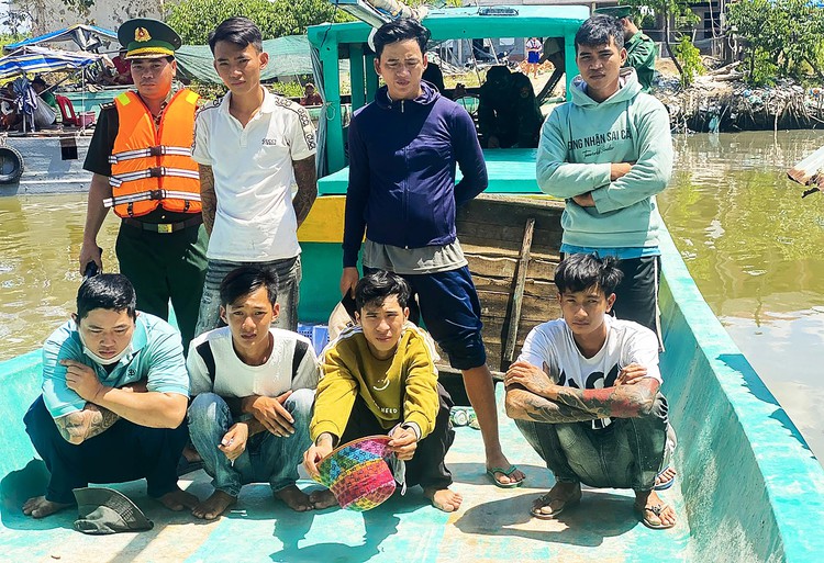 8 connected to gun attack on fishing boats arrested in southern Vietnam